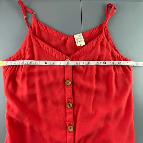Marisol red tank top with wood button front detail, L - Picture 4 of 8